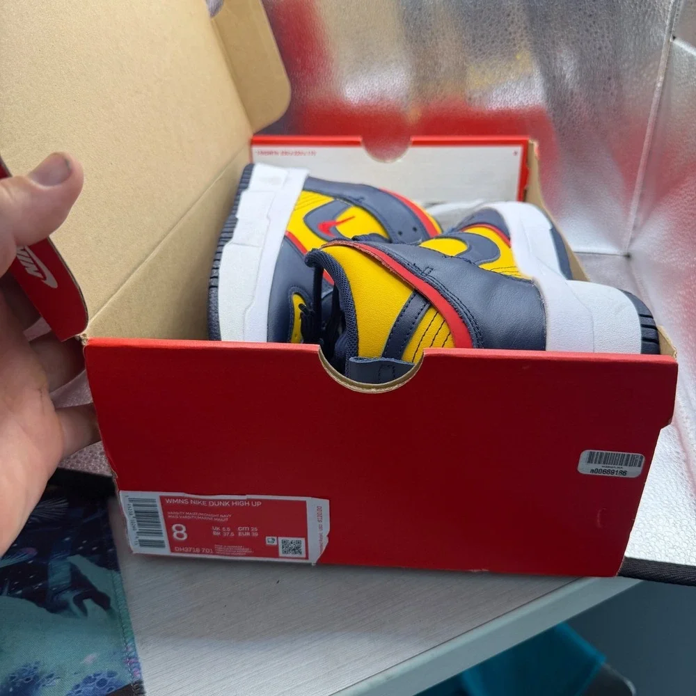 Size 8 Nike‎ Dunk High Up Rebel Michigan Yellow Black Woman Sneakers DH3718-701